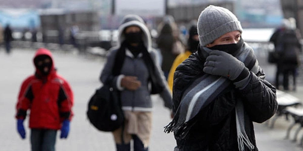 Πρόγνωση καιρού: Με τσουχτερό κρύο και βροχές θα γιορτάσουμε τα Χριστούγεννα